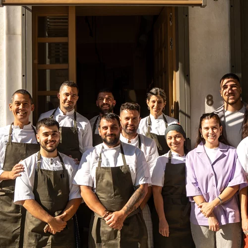 Το Hafu του Σωτήρη Κοντιζά ανοίγει πλέον και το μεσημέρι