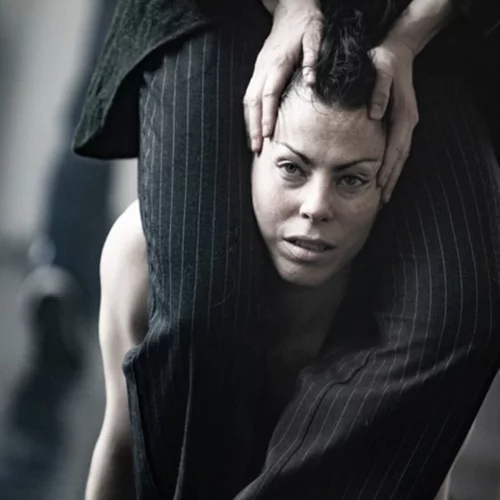 "Μάστερ και Μαργαρίτα": η ομάδα Κι όμΩς κινείται επιστρέφει για τρεις μόνο παραστάσεις