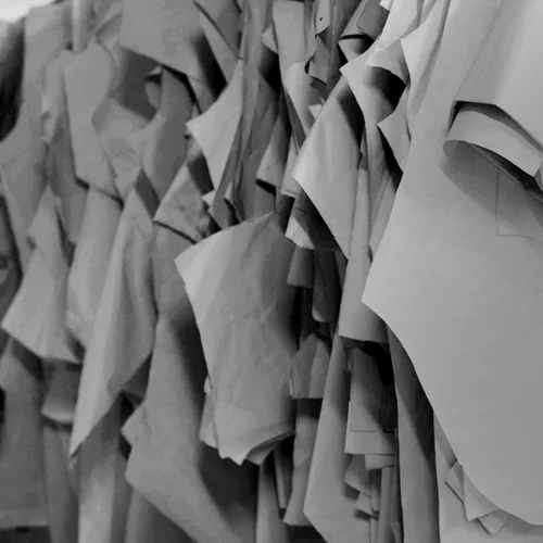 Το ψηφιακό αρχείο μόδας Clotheslines αναδεικνύει τη σύγχρονη ελληνική δημιουργία