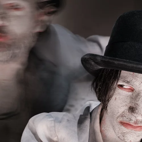 Τα 72 χρόνια του "Περιμένοντας τον Γκοντό" του Μπέκετ γιορτάζει το Θέατρο Πόρτα