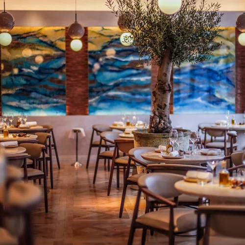 Myrtos: Ο Ασημάκης Χανιώτης φέρνει λίγη ακόμη Ελλάδα στο Λονδίνο