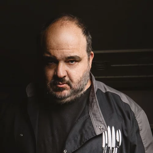 Τι μαγειρεύεις πάλι, Ηλία Σκουλά;