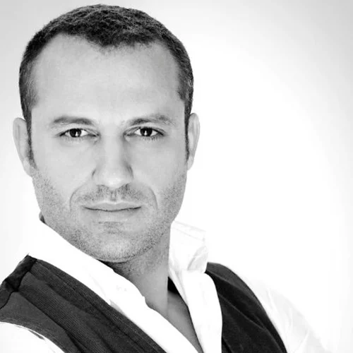 Το θέατρο Άλσος υποδέχεται τον Κώστα Τριανταφυλλίδη