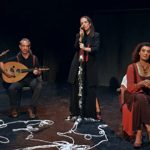 "Στην απέναντι όχθη" για τα 100 χρόνια από τη Μικρασιατική Καταστροφή