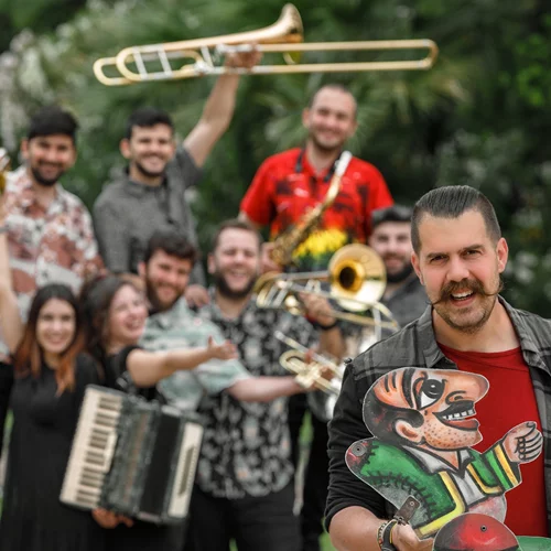 Το "Λεωφορείο του Καραγκιόζη" μάς ταξιδεύει σε όλη την Ελλάδα