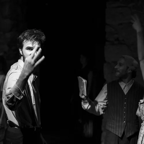 "Ο ταξιδιώτης": Η λογοτεχνία στη σκηνή του Tempus Verum