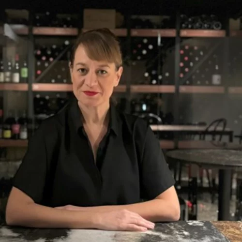 Η αρχιτέκτονας πίσω από τα πιο δημοφιλή αθηναϊκά εστιατόρια