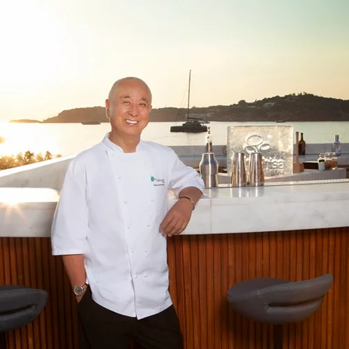 Ο Nobu Matsuhisa μαγειρεύει ακόμη με την καρδιά του