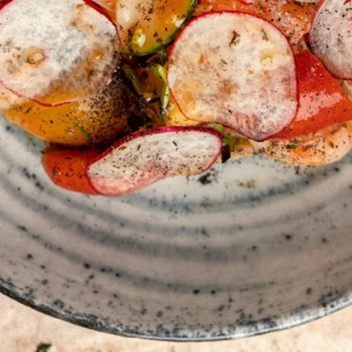 Το "Barro Negro" στήνει σεβιτσερία στην μπάρα του