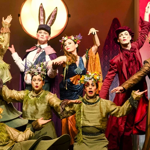 Το "Όνειρο καλοκαιρινής νύχτας" του Δημήτρη Αδάμη πάει περιοδεία