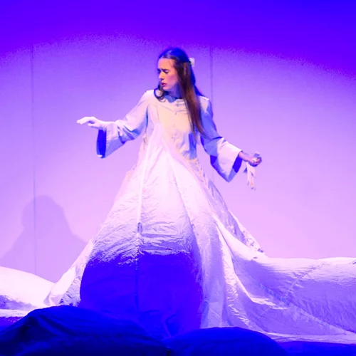 Η "Αλίκη στη Χώρα των Θαυμάτων" σε τελευταίες περιπέτειες