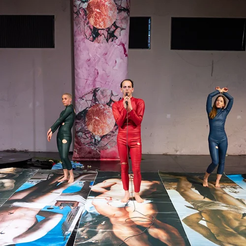 "Σεμπάστιαν": Ξανά στο Πλύφα η περφόρμανς που συνδυάζει ποίηση και σινεμά με "ιερή" έμπνευση