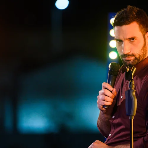 Ο Ανδρέας Πασπάτης αποκαλύπτει τον μεγαλύτερο εχθρό της κωμωδίας (δεν είναι αυτός που νομίζετε)