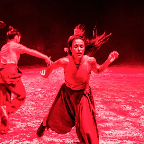 Φεστιβάλ Αθηνών: Ένα χορευτικό "Μιντάτι" μάς φέρνει ξανά στην Πειραιώς 260