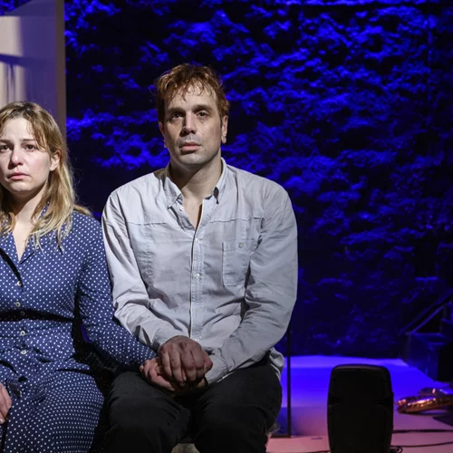 "Χάπι": Παράταση για το έργο-φάρμακο στην ψυχή του θεατή από τον Μάνο Καρατζογιάννη