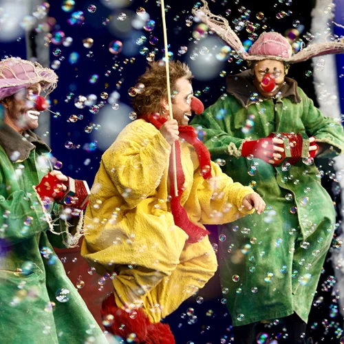 Μικροί και μεγάλοι γίνονται ένα στο φαντασμαγορικό "Slava's Snowshow"