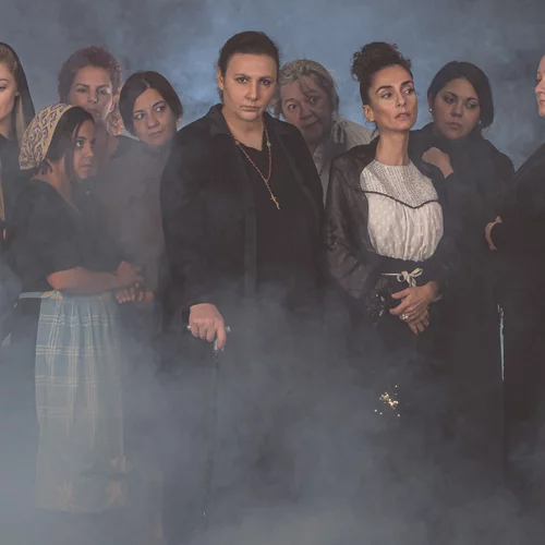 "Το σπίτι της Μπερνάρντα Άλμπα": Η παράσταση της Έφης Μεράβογλου ανεβαίνει για 5η χρονιά