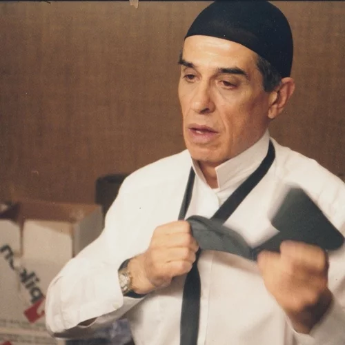 80 χρόνια από τη γέννηση του Λευτέρη Βογιατζή, με ένα βιωματικό αφιέρωμα στο Θέατρο Κυκλάδων