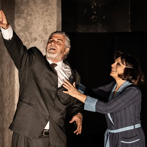 "Ο θάνατος του εμποράκου": Θρίαμβος με δύο τελευταίες παραστάσεις στην Αθήνα