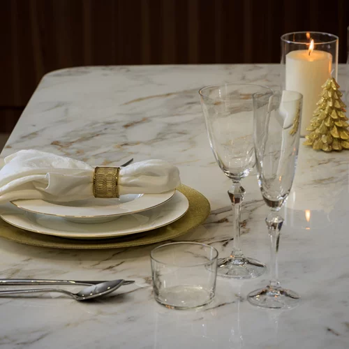 Τι μας σερβίρουν αυτές τις γιορτές τα εστιατόρια και τα ξενοδοχεία της Αθήνας