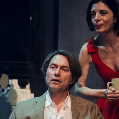 Οι "Άλλες εποχές" του Πίντερ παίρνουν παράταση