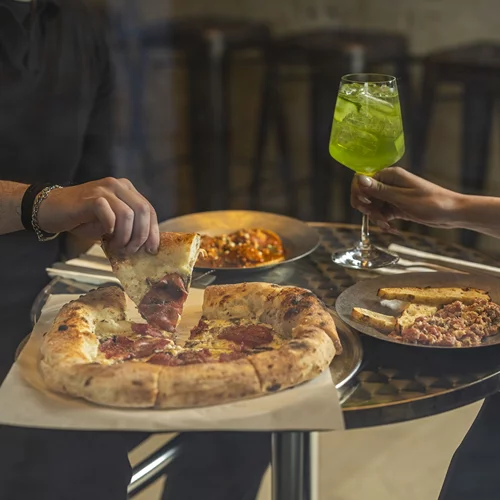 Η Méthe φέρνει ένα πολύ νόστιμο τρίπτυχο στον Πειραιά