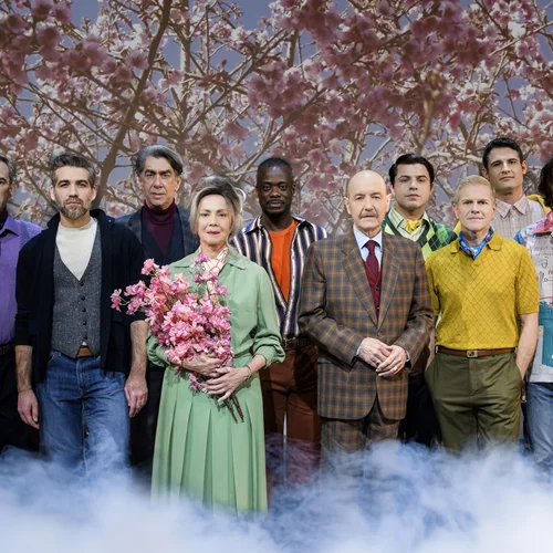 "Η Κληρονομιά μας" στο Εθνικό Θέατρο: Το φιλόδοξο θεατρικό εγχείρημα του Γιάννη Μόσχου για μια γενιά που στιγματίστηκε από την επιδημία του AIDS