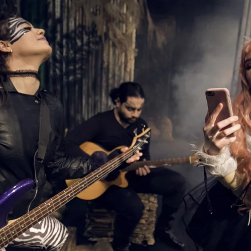 Η παράσταση "Ζοζεφίνα, έχεις μήνυμα" έρχεται στο Κηποθέατρο Παπάγου