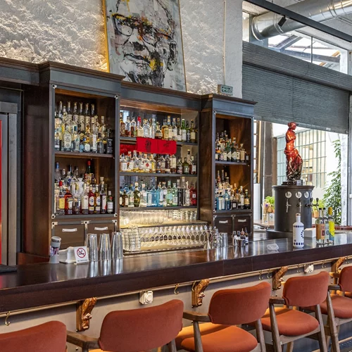 Στο "Line" για το πρώτο Fords Gin Festival