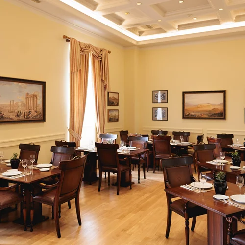 Στο ιστορικό κτήριο 'Κωστής Παλαμάς' του ΕΚΠΑ, υπάρχει πια ένα εστιατόριο ελληνικής κουζίνας