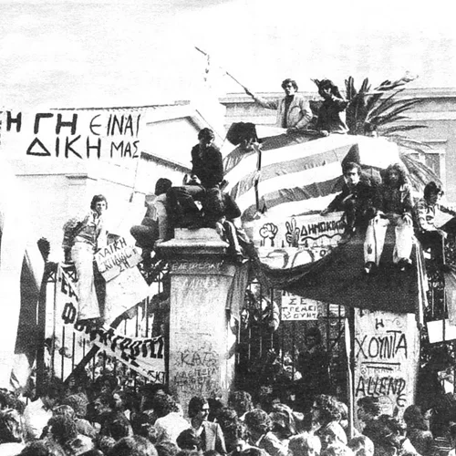 Οι ταινίες που απαθανάτισαν την εξέγερση του Πολυτεχνείου