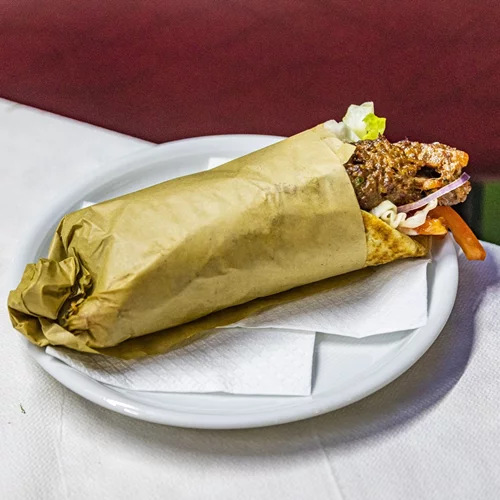 'Καρδούχος': Για κούρδικο σουβλάκι στα Εξάρχεια