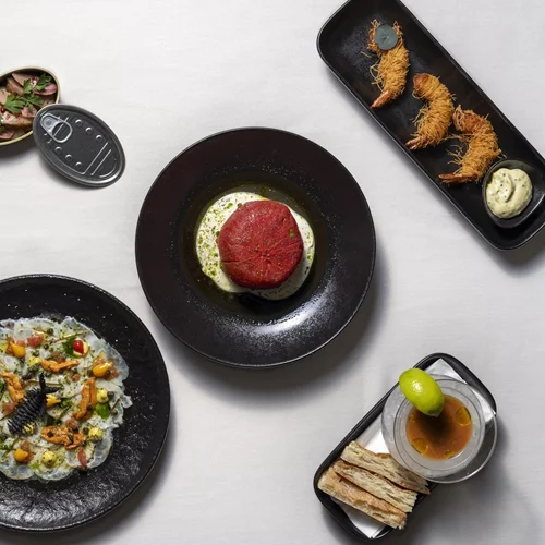 Τι... ψάρια πιάνει η νέα, θαλασσινή και κεφλίδικη, μεζερί του Κολωνακίου