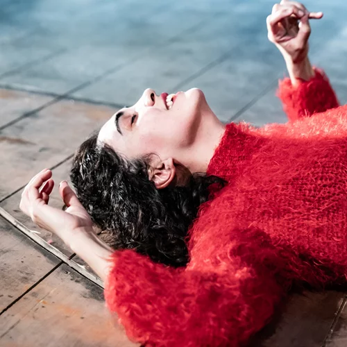 Η Ανθή Ευστρατιάδου αφιερώνει ένα ποίημα στην Έντα Γκάμπλερ