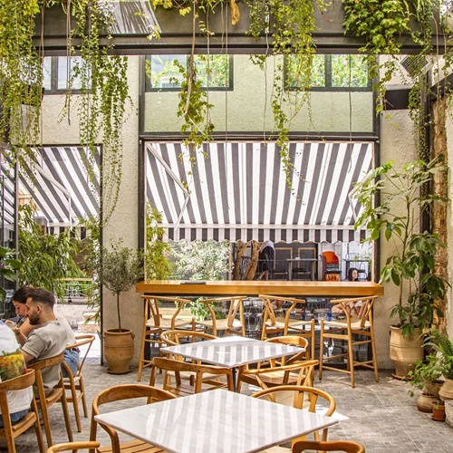 "Kalimeres Bistro": Ξεκαλοκαιριάζουμε στου Ψυρρή