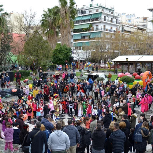 Τα πιο ξέφρενα Καρναβάλια πλημμυρίζουν και πάλι την Αθήνα