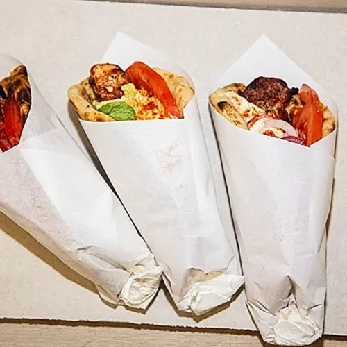 Το ολοκαίνουργιο αλλά ήδη κλασικό σουβλάκι του Πειραιά