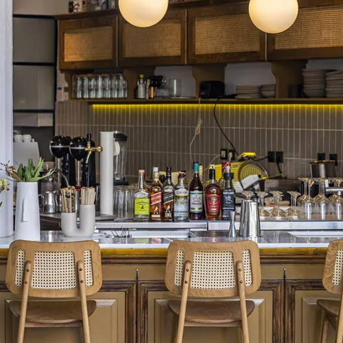 Το Halfman στρέφει το ενδιαφέρον στο Μαρούσι