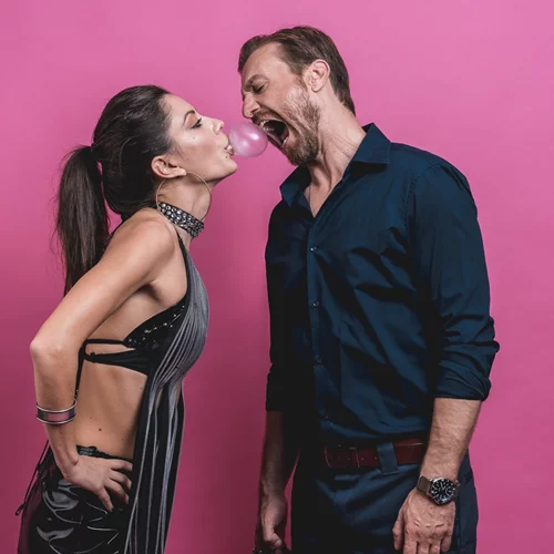 Το "Τζένη Καρέζη" μυρίζει "Οινόπνευμα"