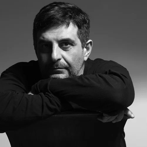 Για τον Ελισσαίο Βλάχο οφείλουμε να φροντίζουμε και να αγαπάμε τα όνειρά μας