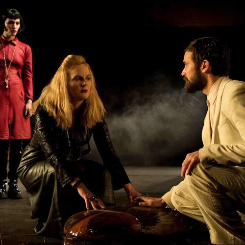 O Γιάννης Χουβαρδάς λύνει την "Παρεξήγηση"