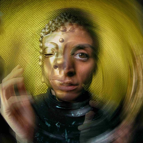 "Roba": Η παράσταση σωματικού θεάτρου της ομάδας JEUDi έρχεται στο Πλύφα