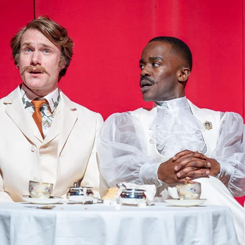 Μέγαρο Μουσικής Αθηνών: Το Εθνικό Θέατρο της Αγγλίας αναμεταδίδει την απολαυστική κωμωδία του Όσκαρ Ουάιλντ "Η σημασία να είσαι σοβαρός"