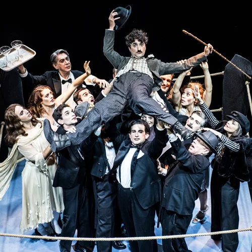 Προκόπης Αγαθοκλέους: ""Τα φώτα της πόλης" δίνουν την ευκαιρία να ξαναθυμηθούμε την απλότητα"