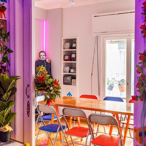 ΛΑΛΑ: Ένα κουηρόσπιτο στην καρδιά της Αθήνας