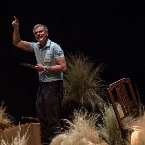 Άγγελος Μπούρας: "Στόχος μου είναι να συνυπάρχω με τους θεατές"