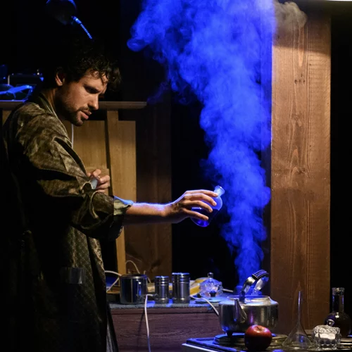 Η καθηλωτική "Μηχανή του Τούρινγκ" με τον Ορφέα Αυγουστίδη επιστρέφει