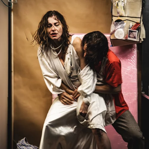 "Λεωφορείο ο Πόθος": Νέες φωτογραφίες από τη νέα σκηνοθεσία του Δημήτρη Καραντζά