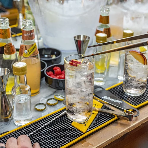 Schweppes exclusive cocktail seminar vol. II στο 'Beauty Killed The Beast'