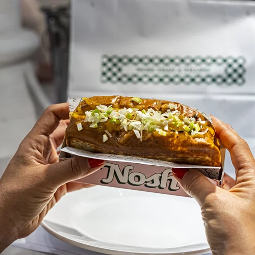 "Nosh": Στο Κολωνάκι για lobster rolls και άλλες street food λιχουδιές